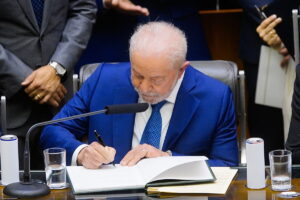 Lula sanciona Lei 14790, marcando o início da regulamentação das apostas esportivas e iGaming no Brasil